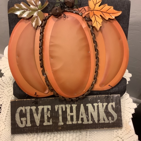 A Give Thanks Thanksgiving Hanging Plaque - Picture 4 of 4